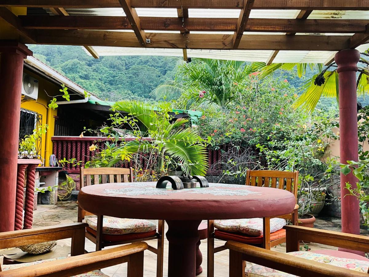 Effie Mountain View Coco Villa Misere Exterior photo